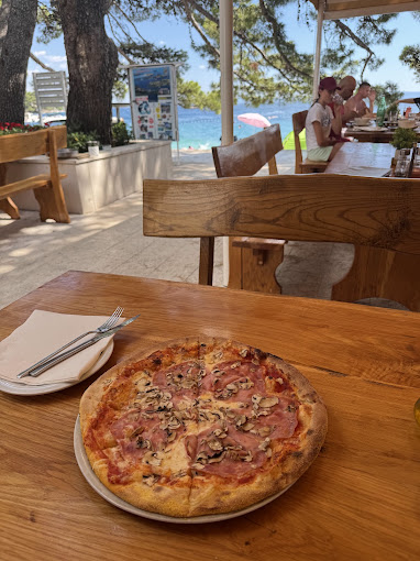 Restoran Pizzeria Nikolina - Slika 1